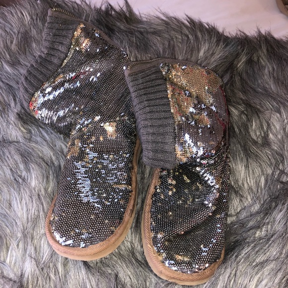 PINK Victoria's Secret Shoes - Sparkly slippers PINK Victoria's Secret Shoes - Sparkly slippers